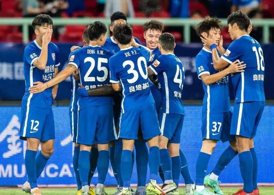 俱乐部还考, 有利条件, 日队友邓卓