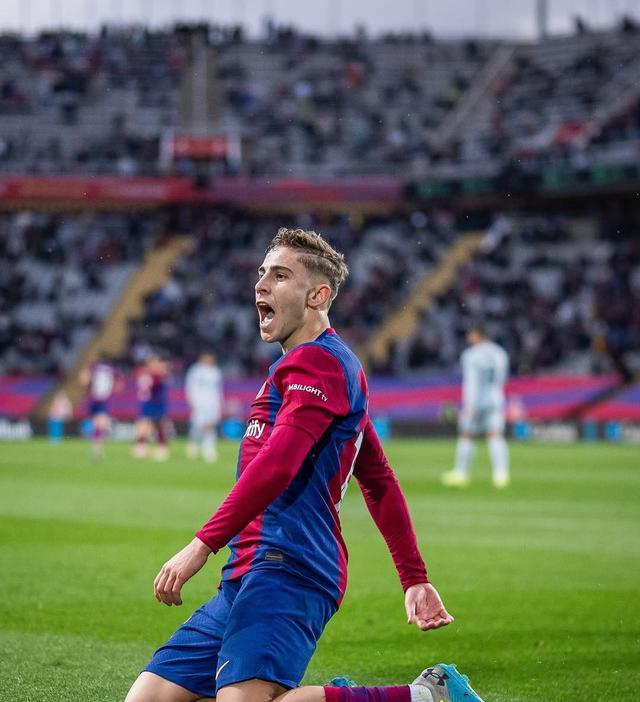 的赫塔菲, 直被过去那